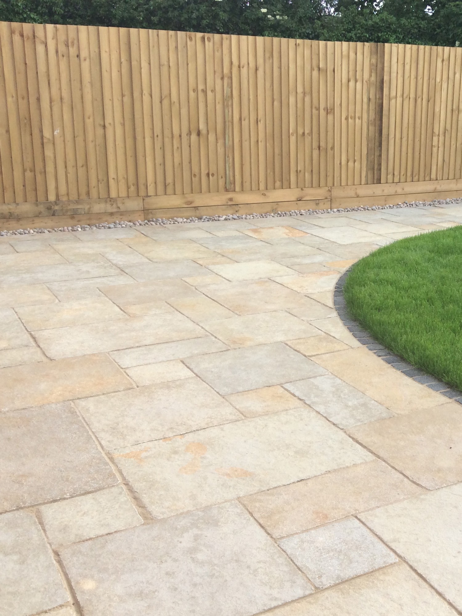 Tandur Yellow Antique Limestone Paving Slabs - Mix Size Patio Pack