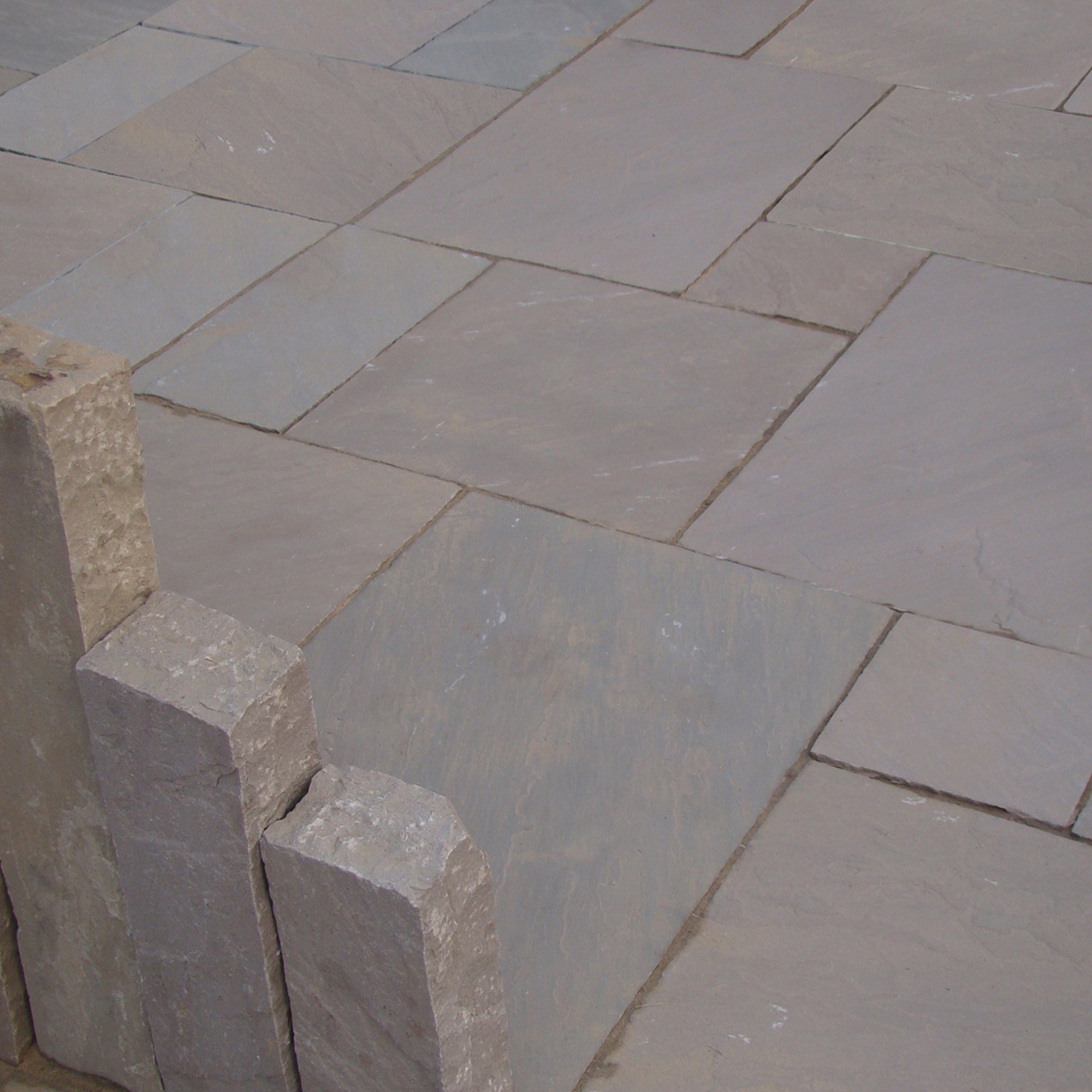 Autumn Brown Indian Sandstone Paving Slabs - Mix Size Patio Pack