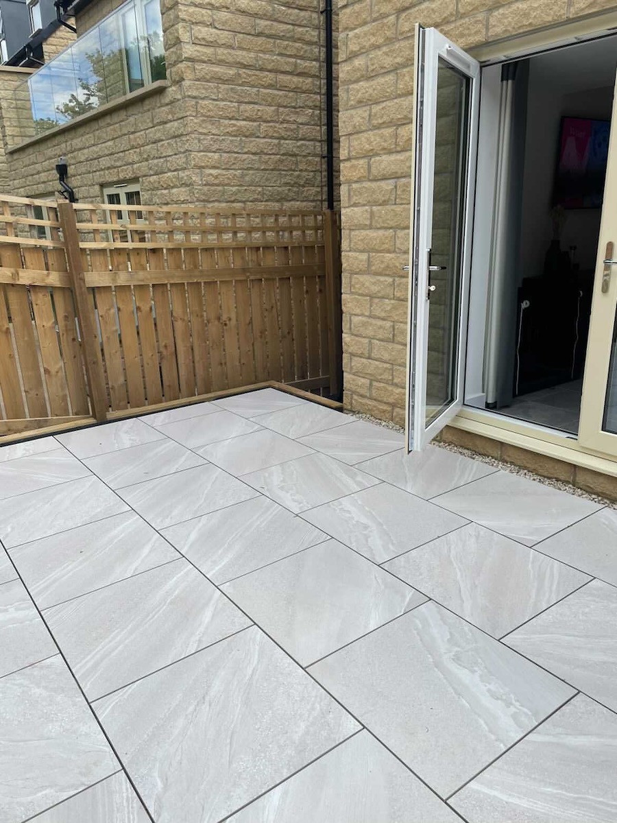 Bianco Slate Effect Outdoor Porcelain Paving Slabs - 600x600 Pack