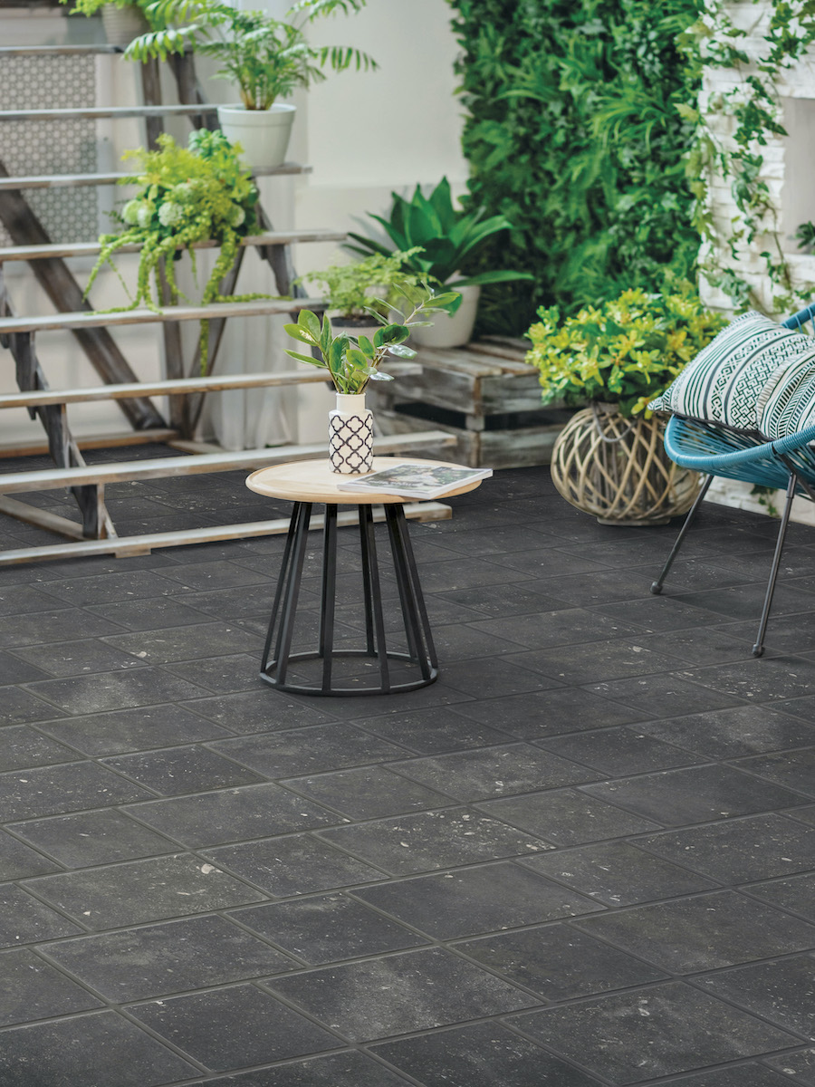 Bluestone Black Outdoor Porcelain Paving Slabs - 300x200