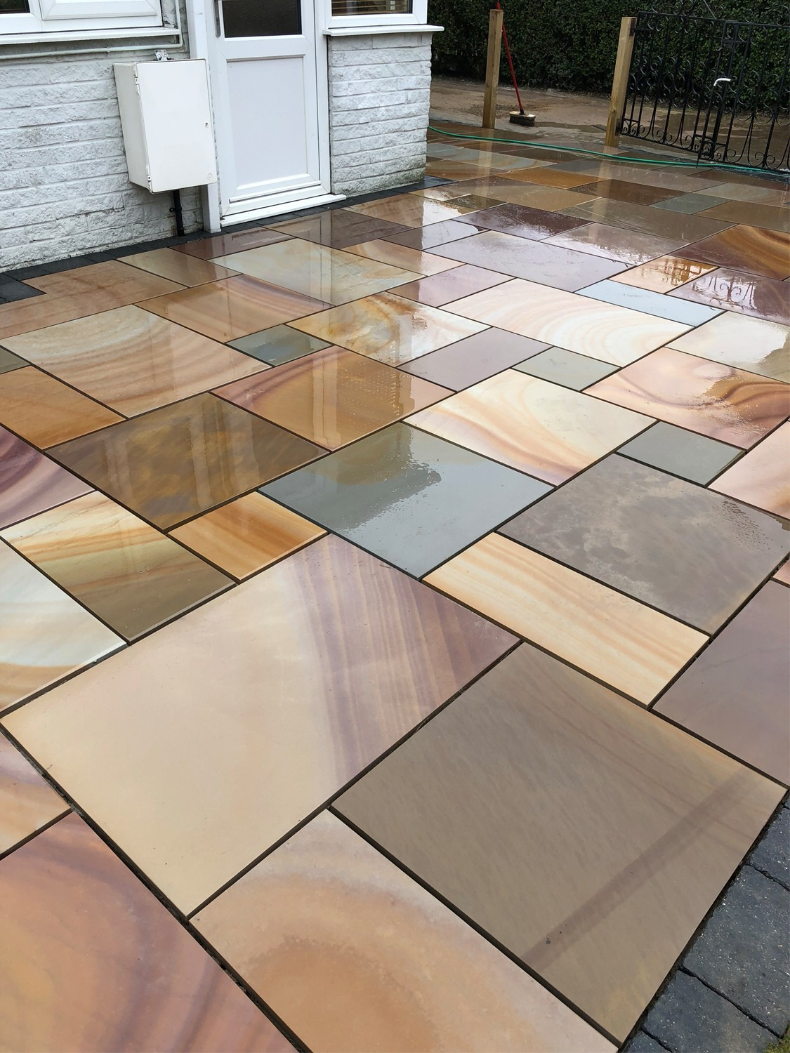 Buff Smooth & Sawn Linear Sandstone Paving - 900x200 Planks