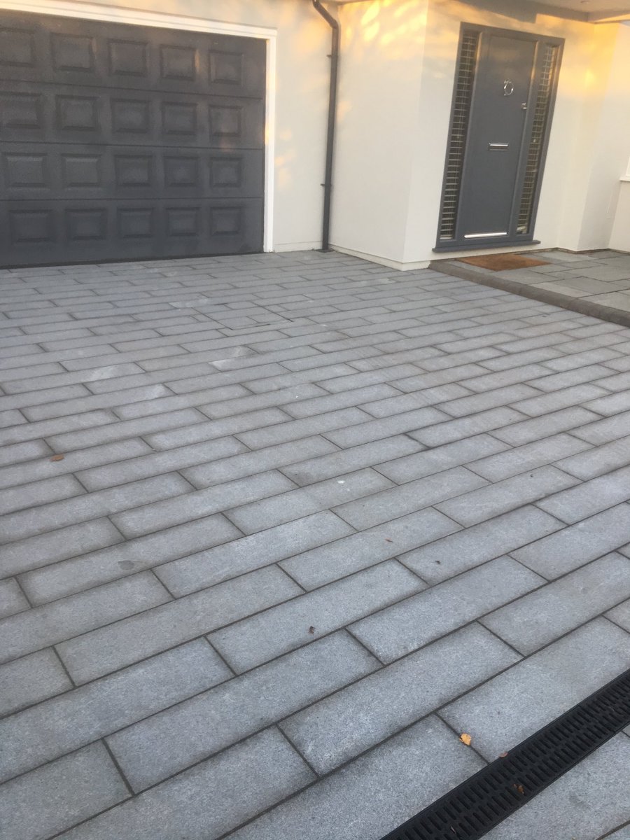 Dark Grey Granite Paving Slabs - 900x200 Pack