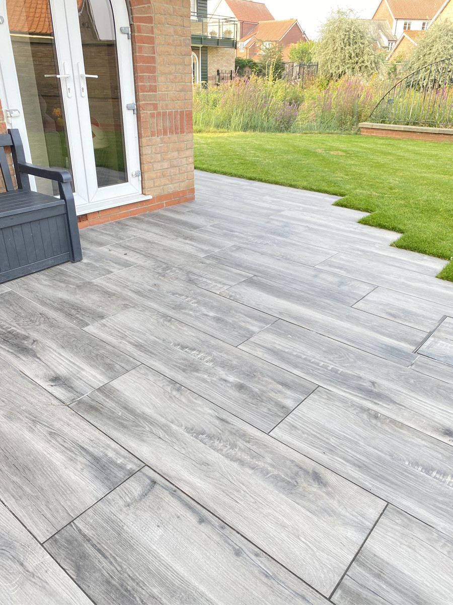 Fume Grey Wood Effect Outdoor Porcelain Paving Slabs - 1200x400 Pack