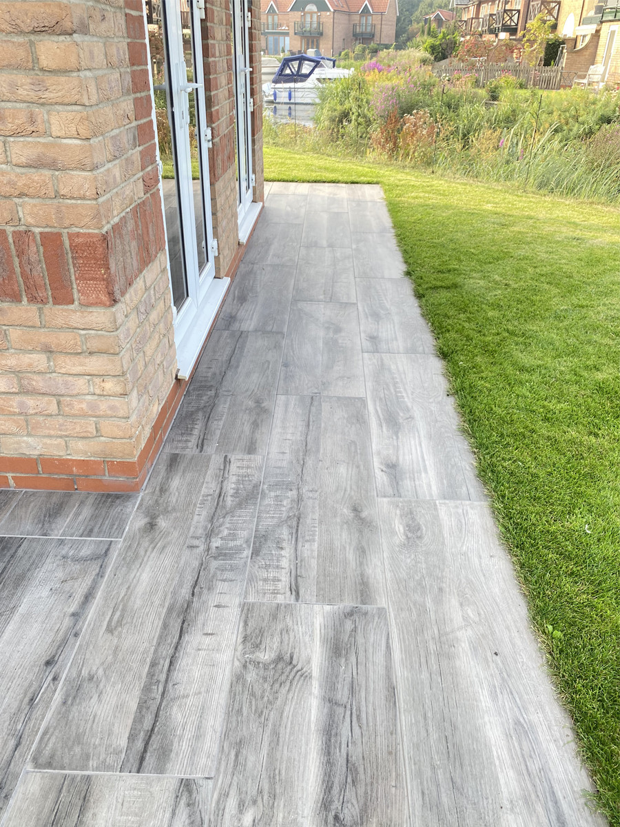 Fume Grey Wood Effect Outdoor Porcelain Paving Slabs - 1200x400 Pack