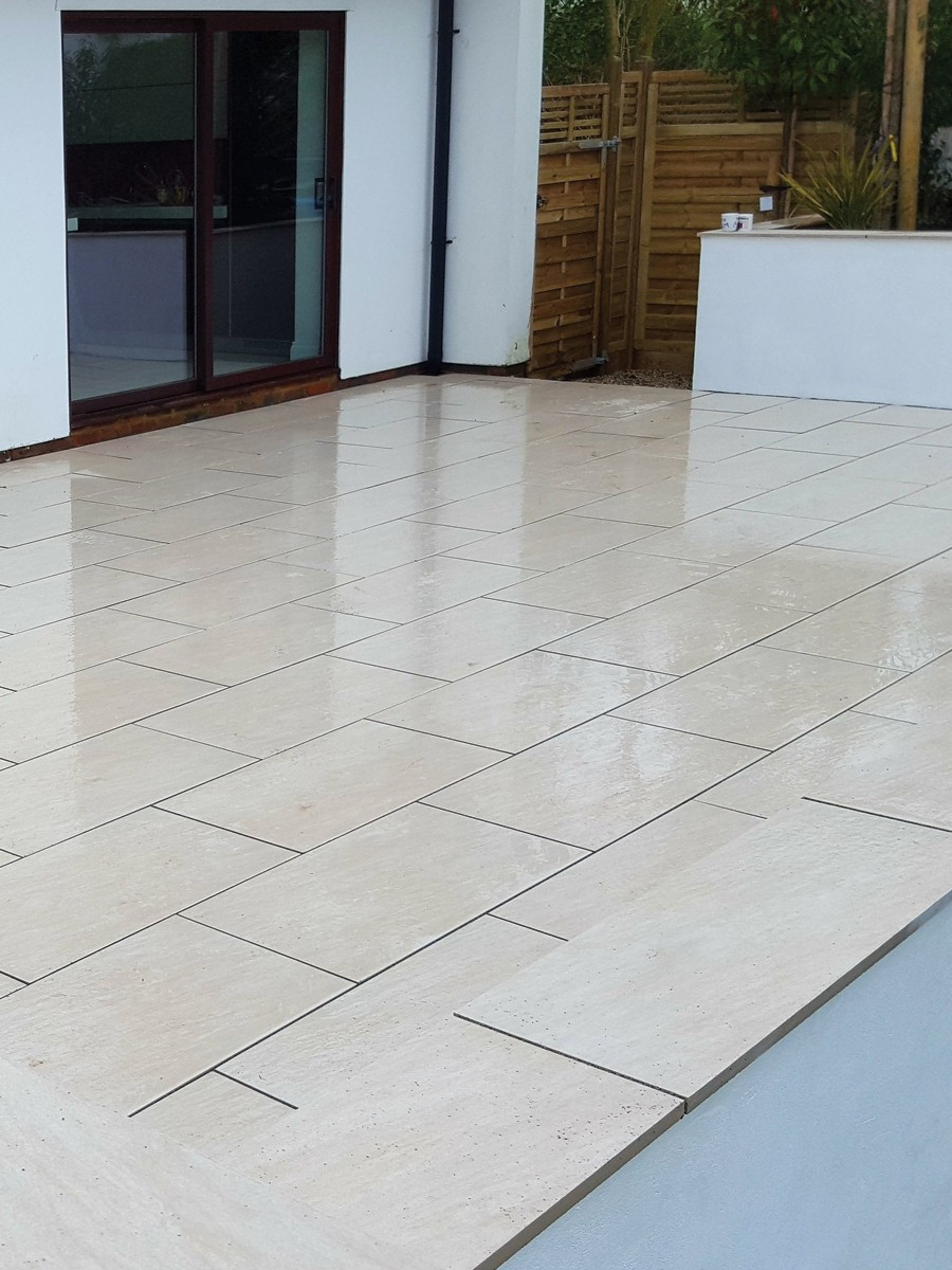 Ivory Sawn Sandstone Effect Porcelain Paving Slabs - 900x450 Pack