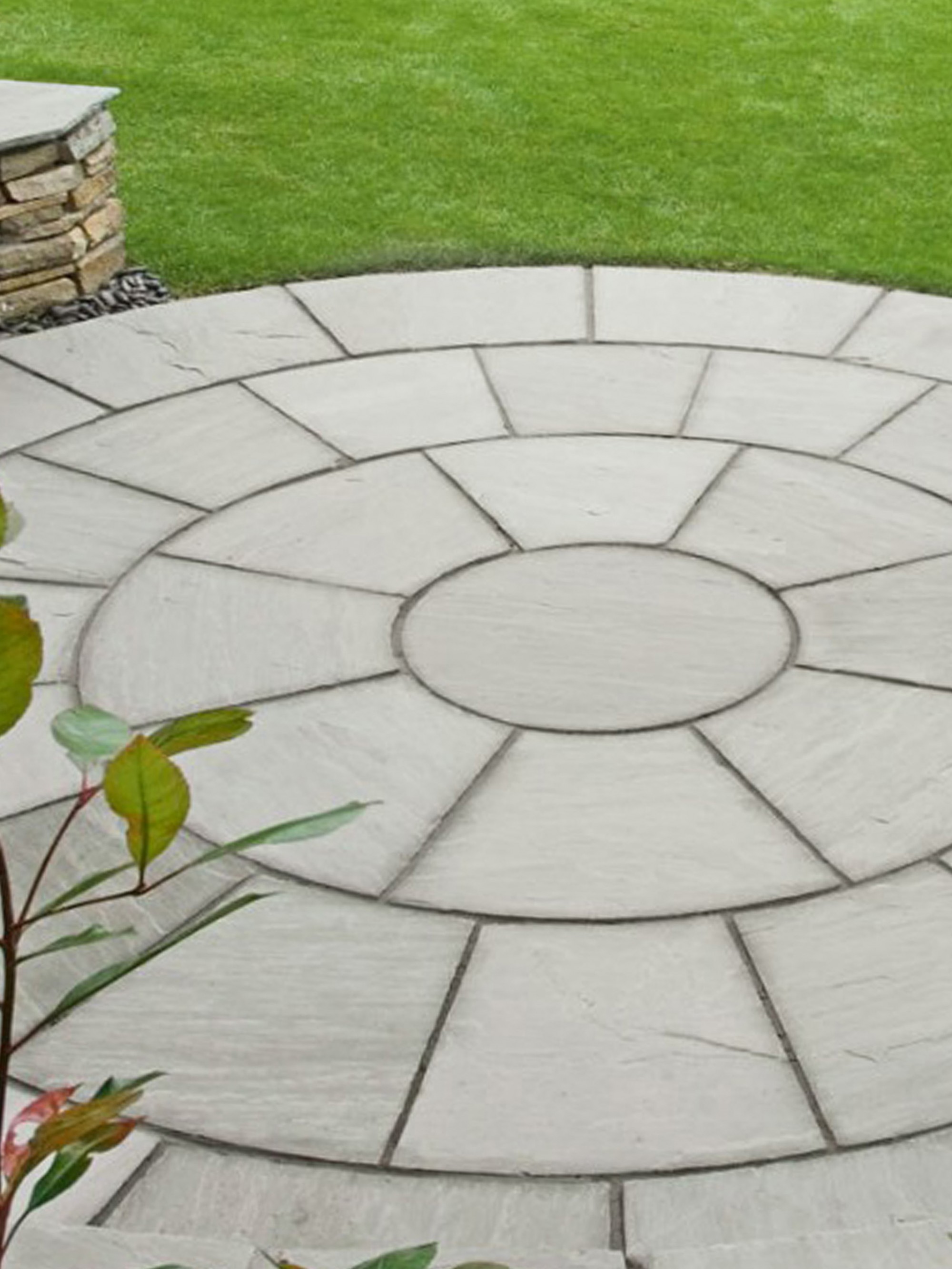 Kandla Grey Indian Sandstone Circle Feature - 2.7m Diameter