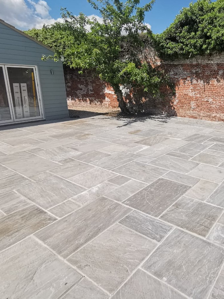 Kandla Grey Indian Sandstone Paving Slabs - Mix Size Patio Pack