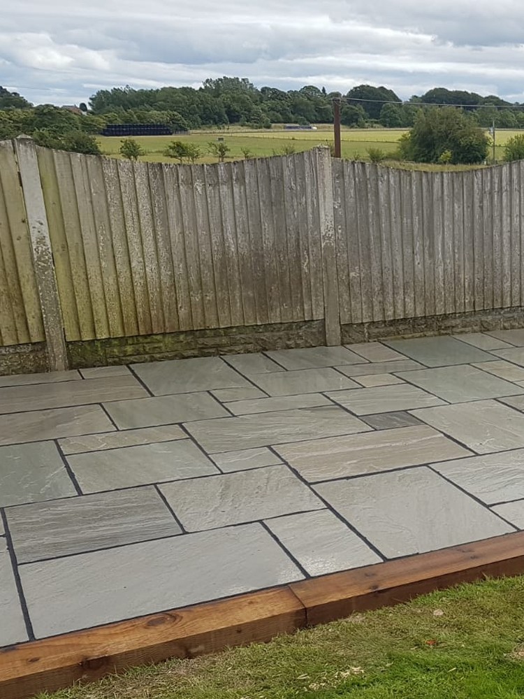 Kandla Grey Indian Sandstone Paving Slabs - Mix Size Patio Pack