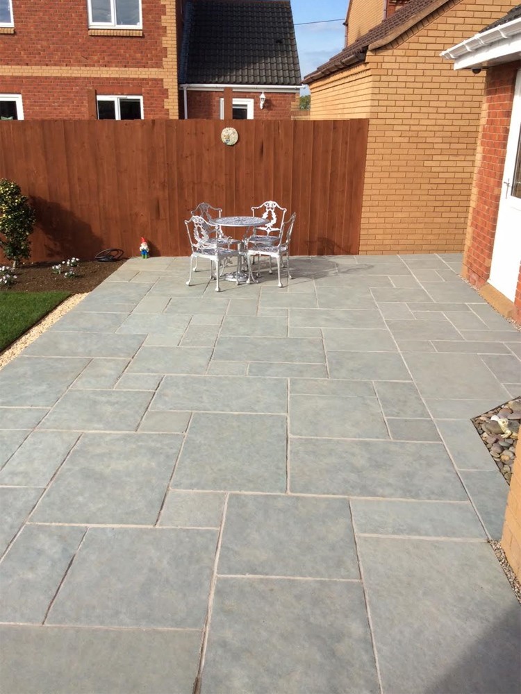 Kota Blue Natural Limestone Paving Slabs - Mix Size Patio Pack