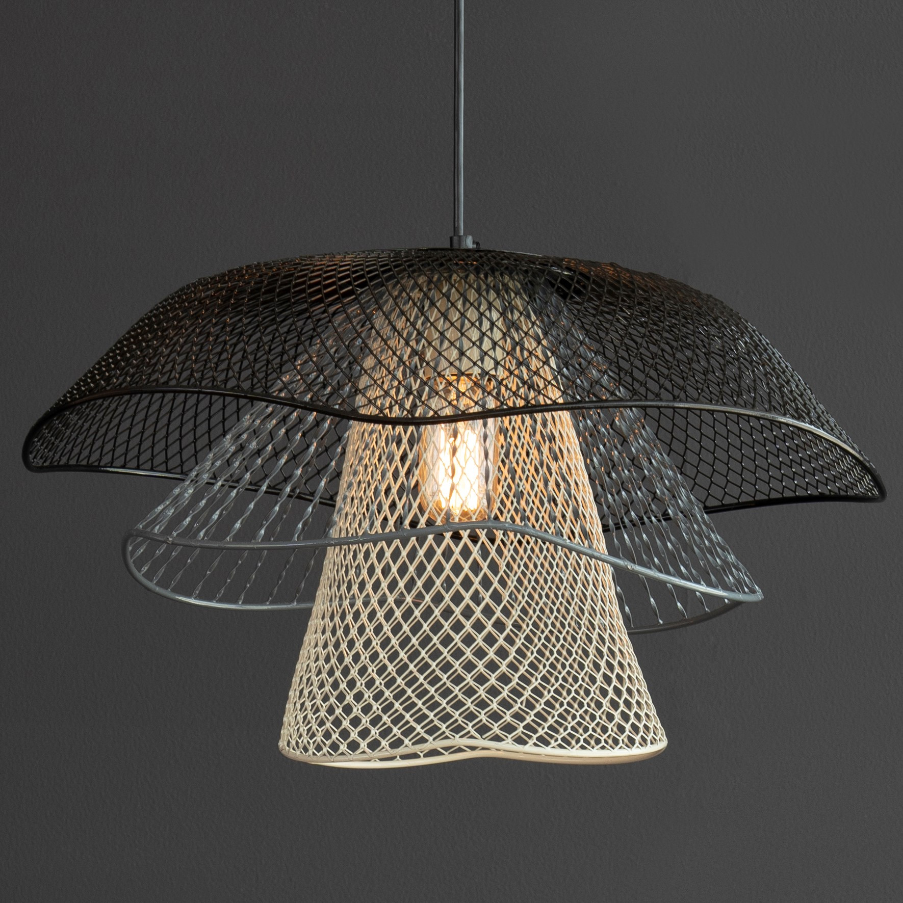 Mallawi Black Hanging Lamp