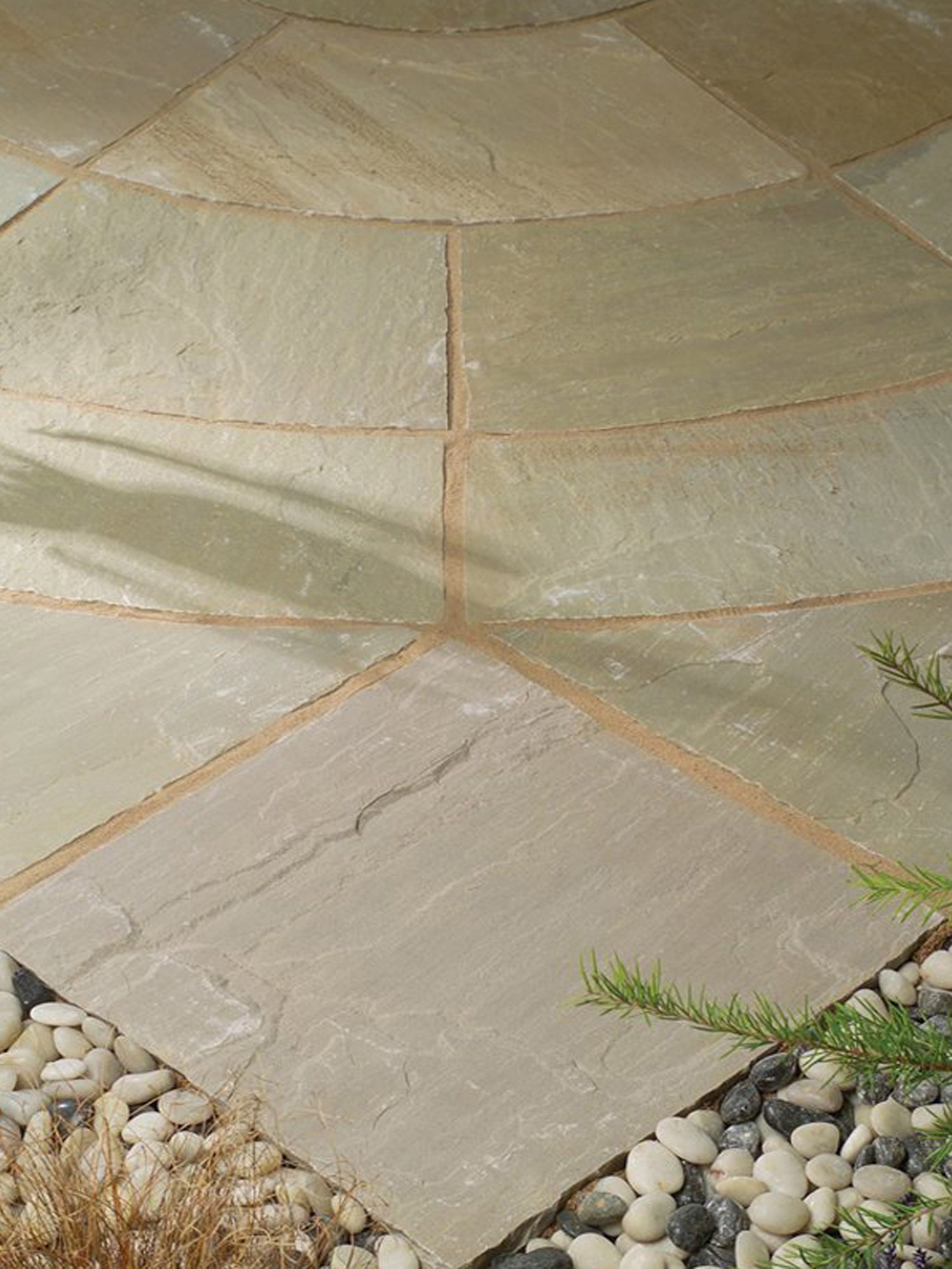 Raj Green Indian Sandstone Circle Feature - 2.7m Diameter