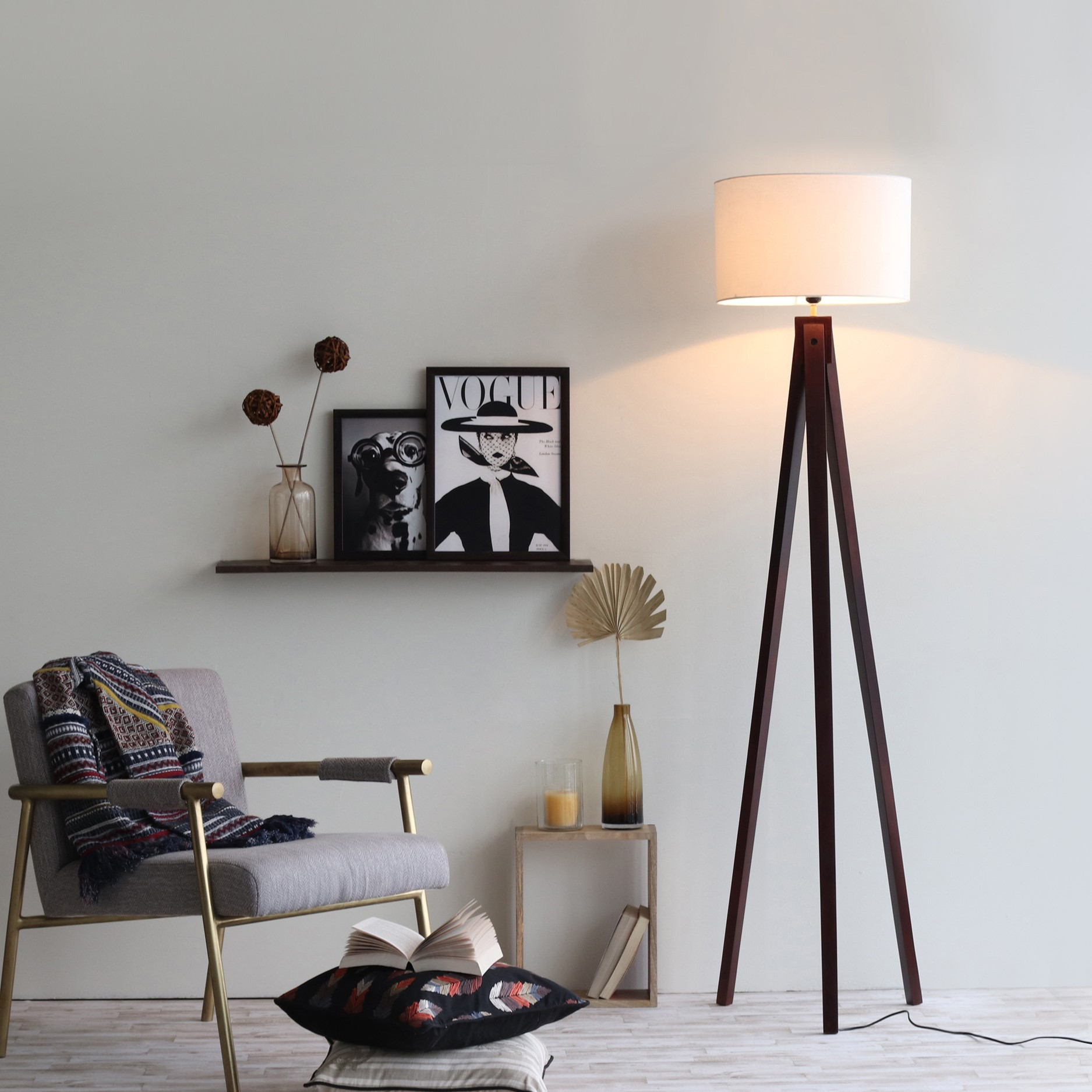 Zetta Floor Lamp